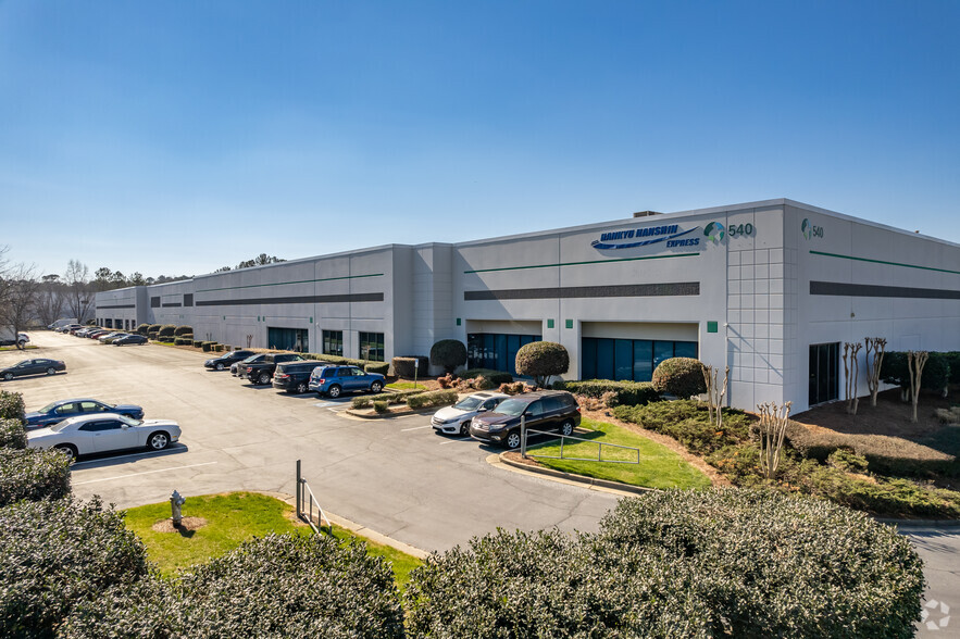 540 Airport South Pky, Atlanta, GA for lease - Primary Photo - Image 2 of 3