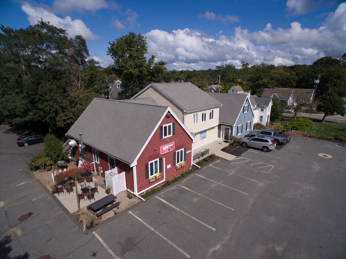 608 Main St  