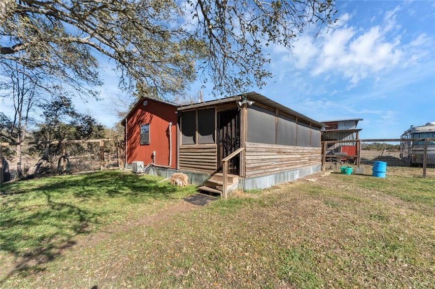 1750 Loop 165, Dripping Springs, TX for sale - Building Photo - Image 3 of 20