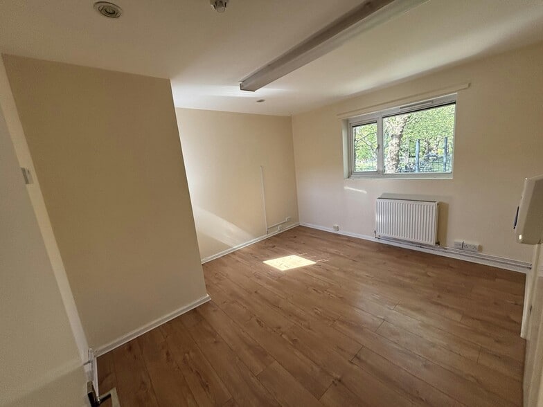 20 Carlisle Ln, London for lease - Building Photo - Image 3 of 7