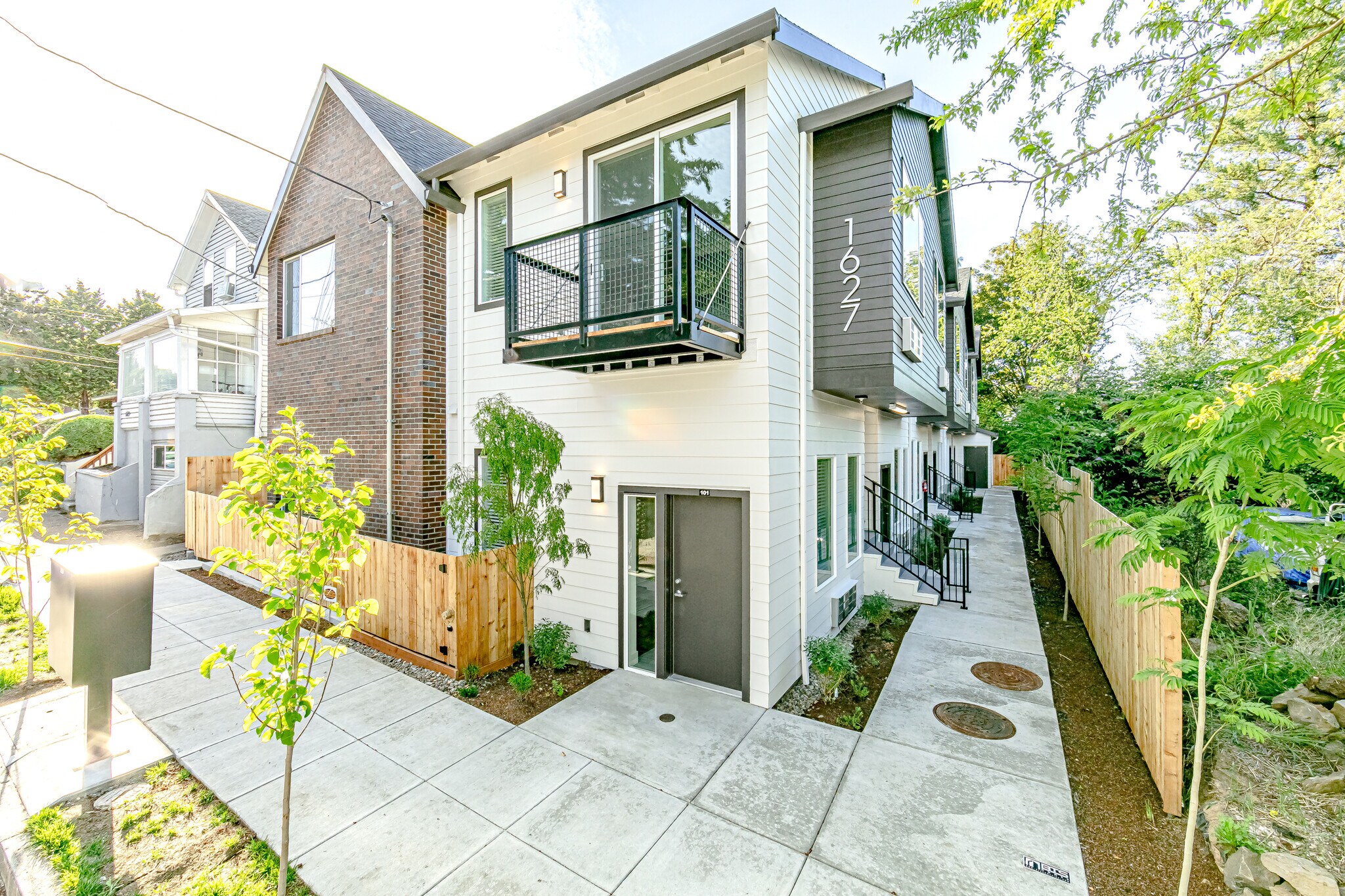 1627 SE Reedway St, Portland, OR for sale Primary Photo- Image 1 of 1