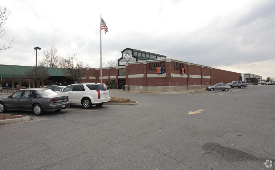 8700 Hickman Rd, Clive, IA for sale - Primary Photo - Image 1 of 1