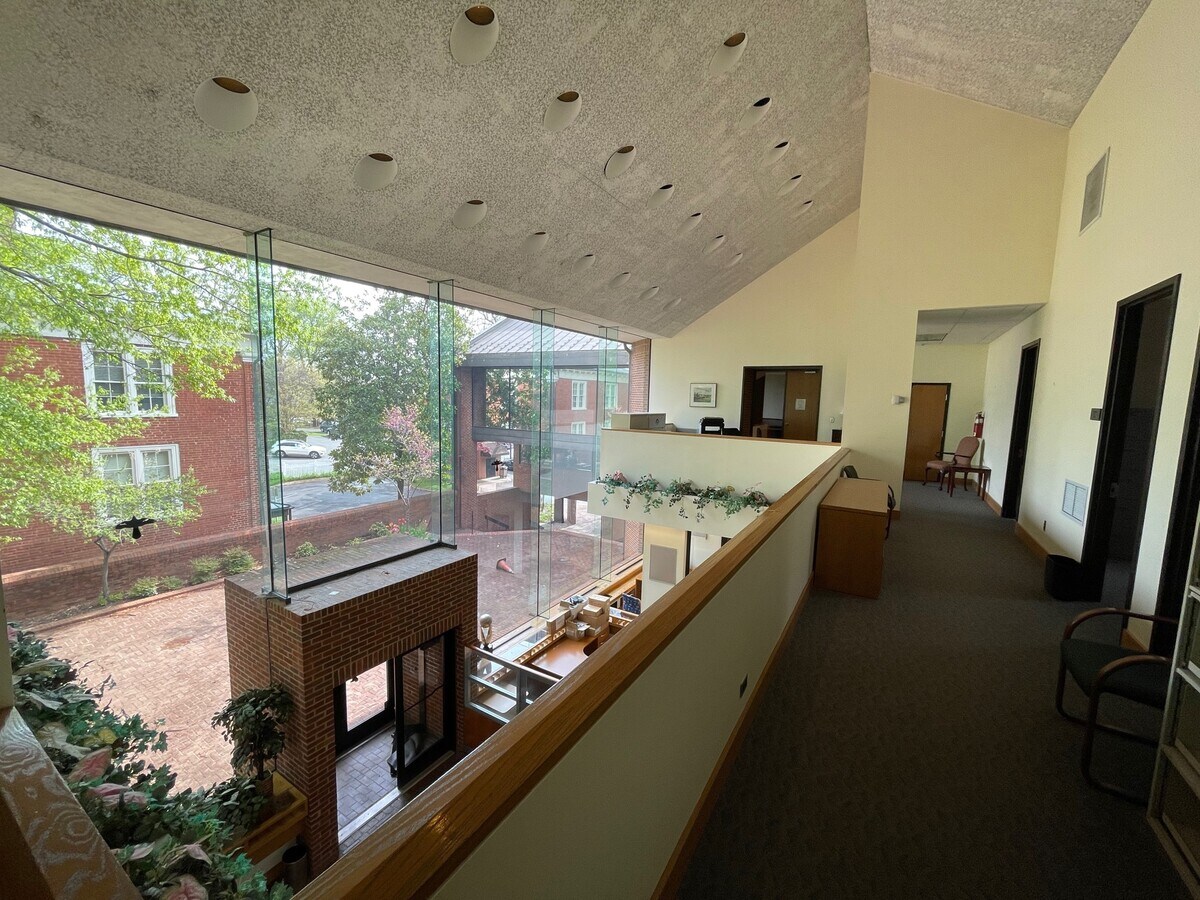 402 Park St, Charlottesville, VA 22902