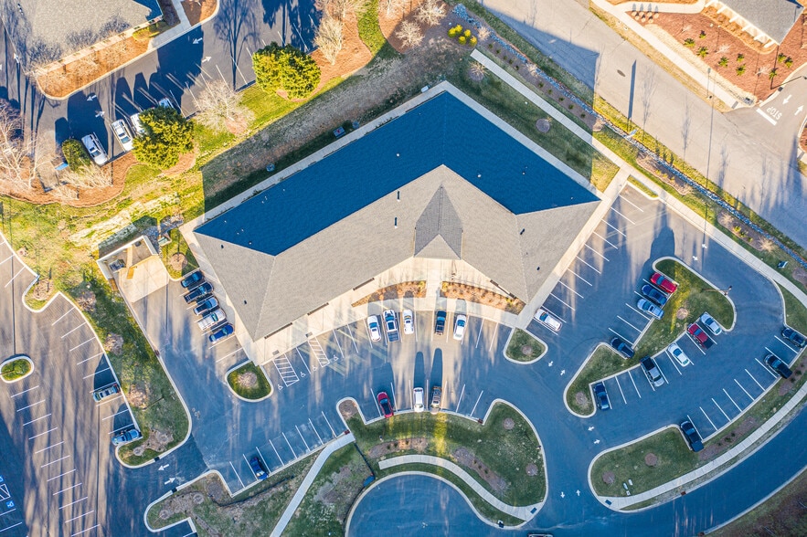 342 Patricia Ln, Fort Mill, SC for lease - Building Photo - Image 2 of 4