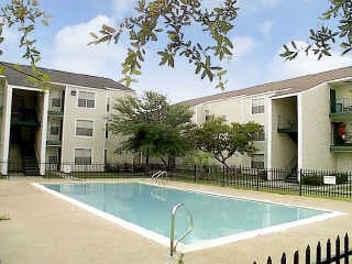 6881 Parc Brittany Blvd, New Orleans, LA for sale - Building Photo - Image 2 of 4