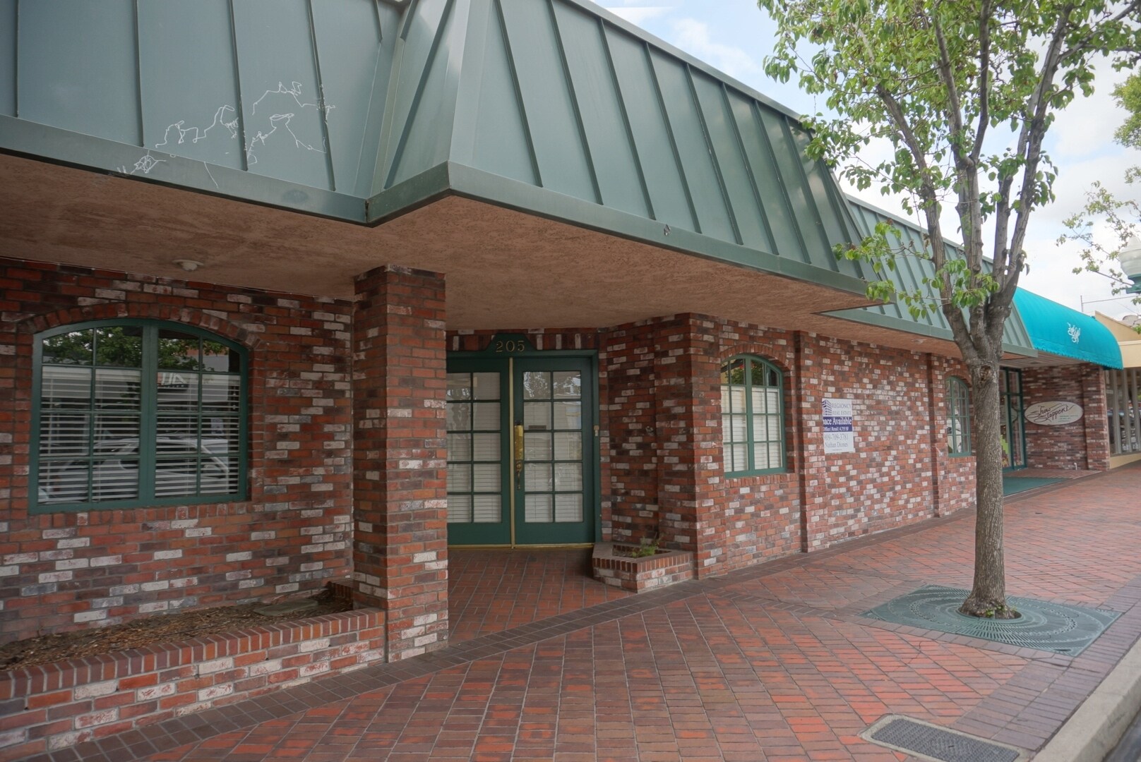 205-211 E State St, Redlands, CA for sale Primary Photo- Image 1 of 1