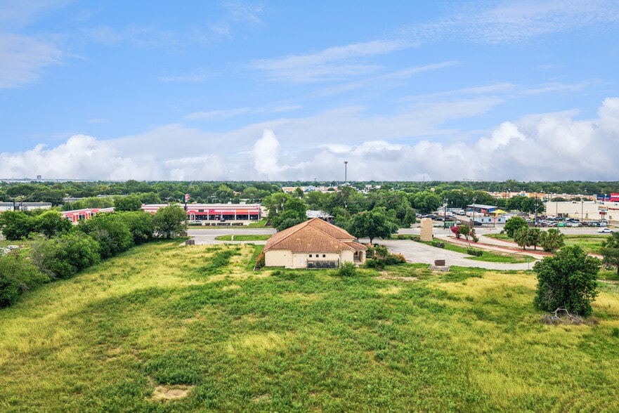 3030 Rigsby Ave, San Antonio, TX for sale - Building Photo - Image 3 of 20