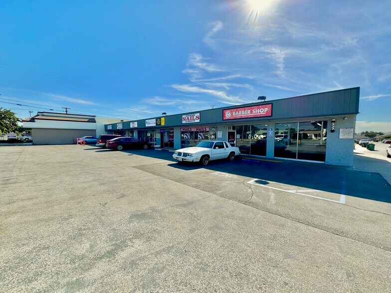 4653-4669 Riverside Dr, Chino, CA for lease - Building Photo - Image 3 of 20