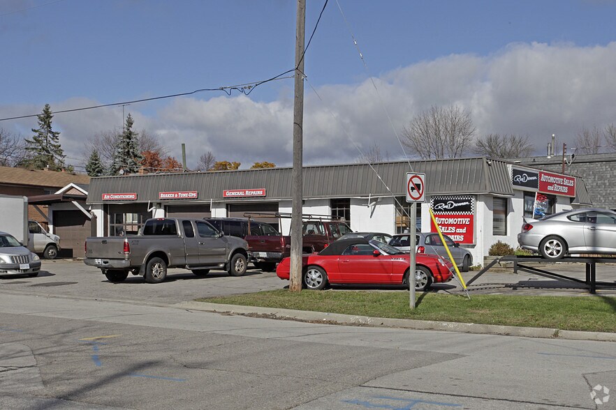 857-859 Lakeshore Rd E, Mississauga, ON for sale - Building Photo - Image 3 of 4
