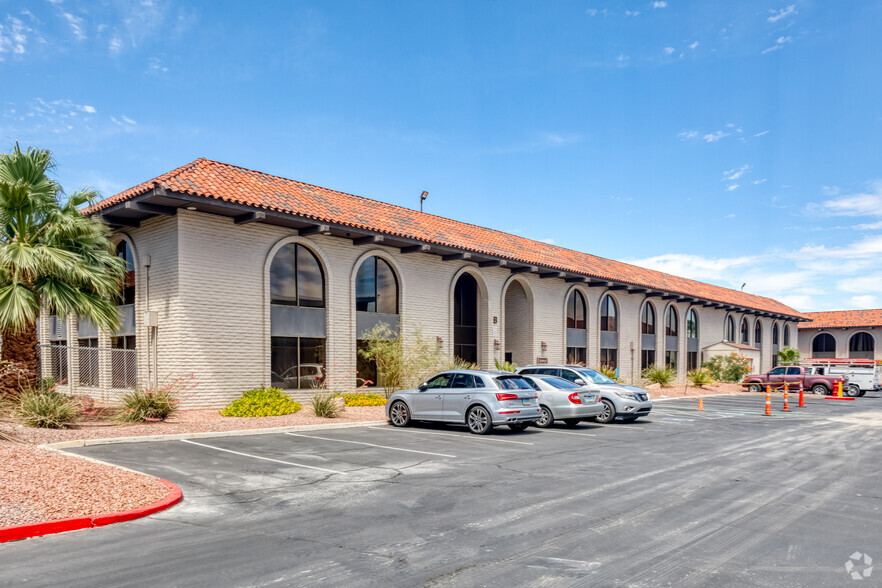 4220 S Maryland Pky, Las Vegas, NV for lease - Building Photo - Image 3 of 10