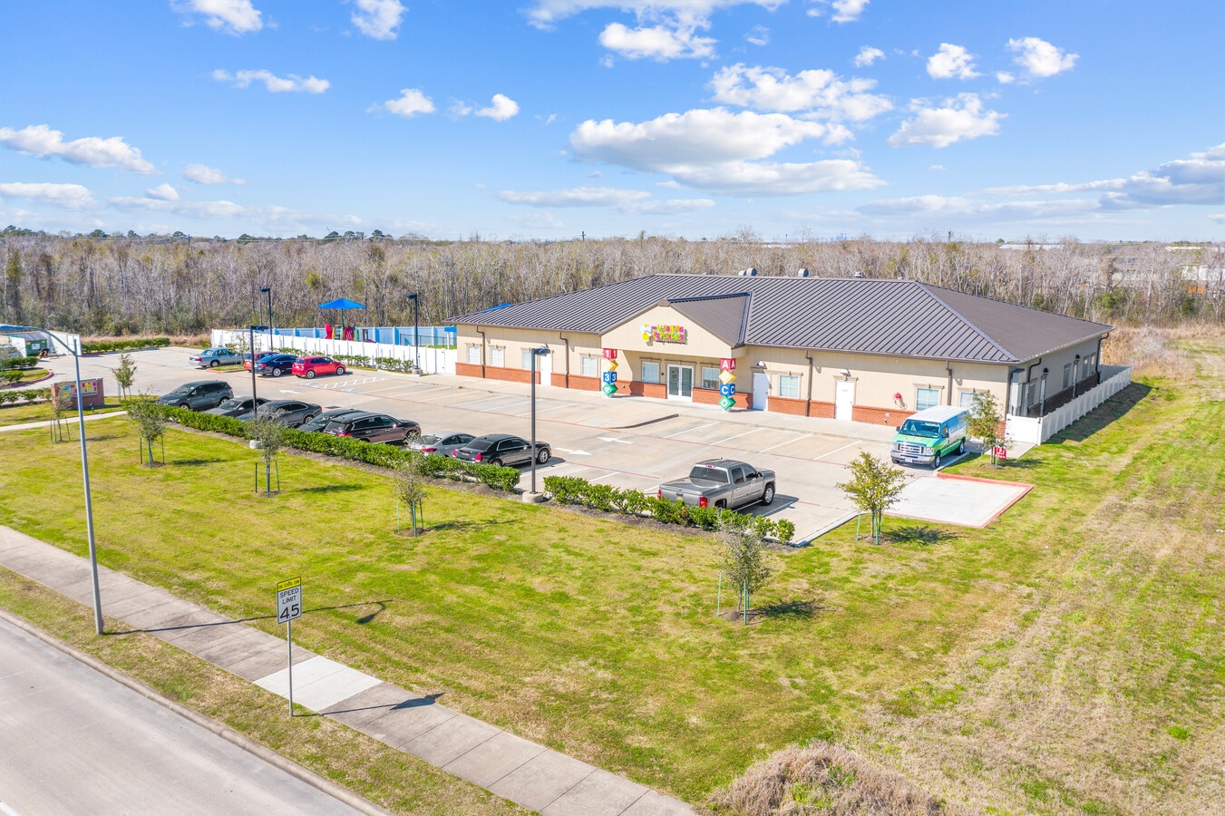 3547 McHard Rd, Pearland, TX 77581