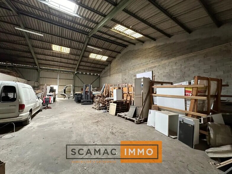 Industrial in Gignac-la-Nerthe for lease - Interior Photo - Image 3 of 5