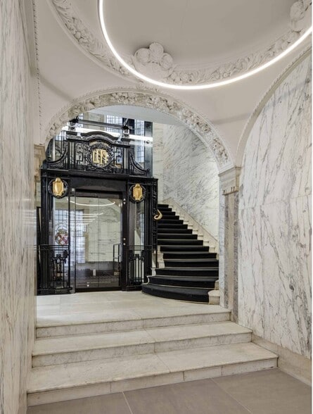 7-10 Waterloo Pl, London for lease - Lobby - Image 2 of 4