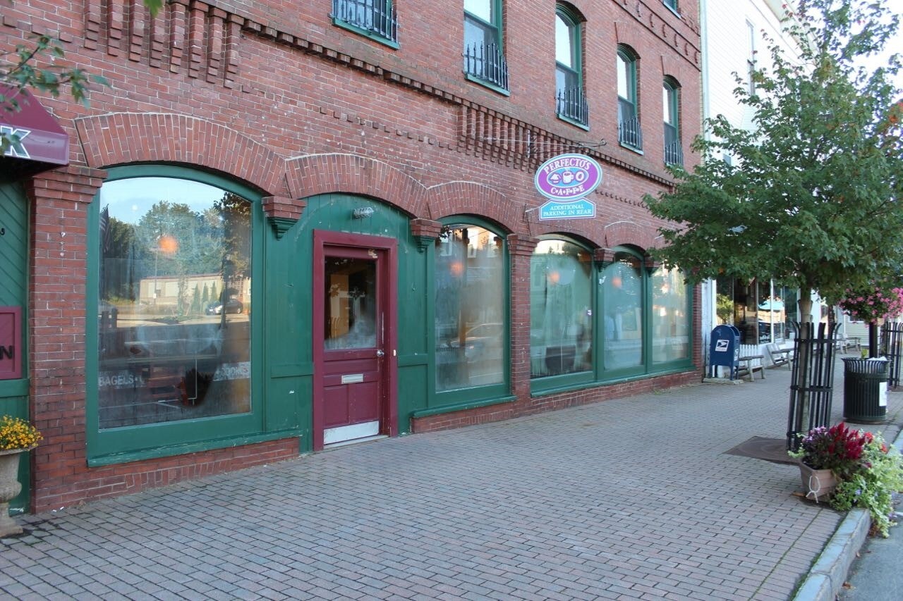 41 Main St, Kennebunk, ME, 04043 Storefront Retail/Residential