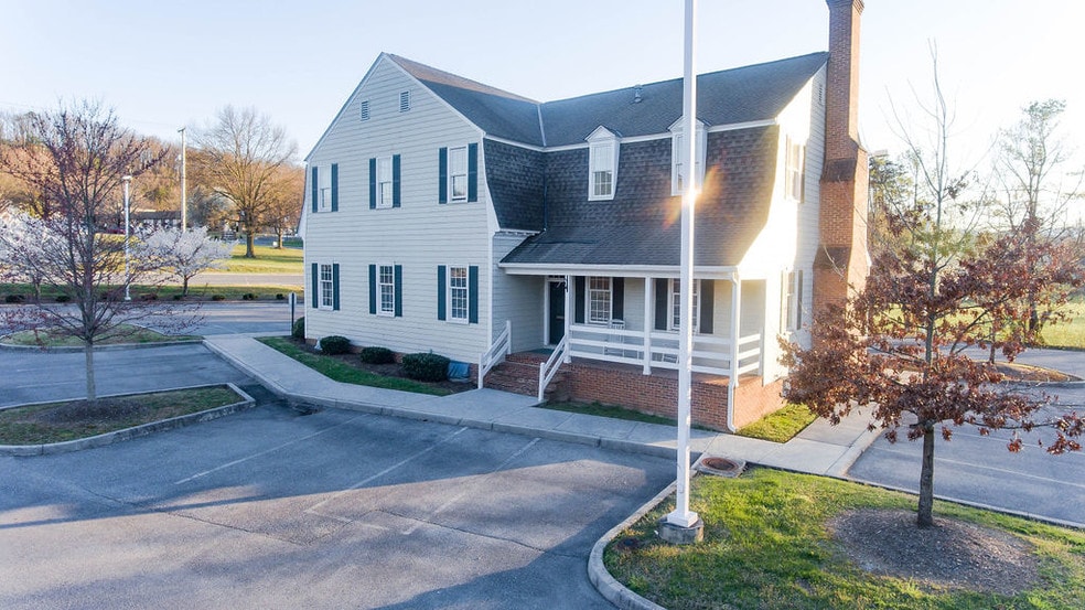 4227 Colonial Ave SW, Roanoke, VA for sale - Building Photo - Image 1 of 1