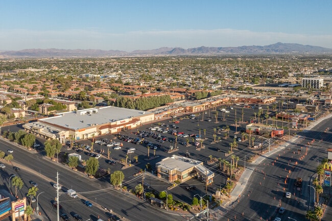 More details for 2510-2680 S Maryland Pky, Las Vegas, NV - Retail for Lease