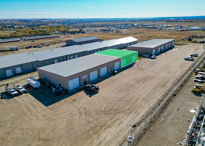 2000 50th St W, Williston, ND for lease - Building Photo - Image 2 of 8