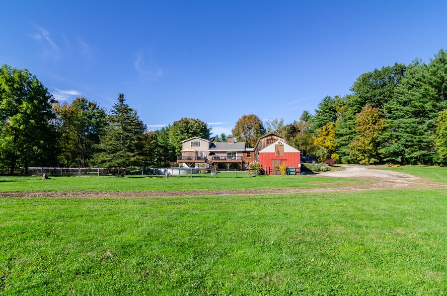 75 Exeter Rd, Epping, NH 03042