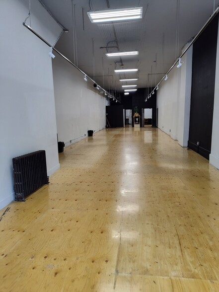 474 Queen St W, Toronto, ON for lease - Interior Photo - Image 3 of 10