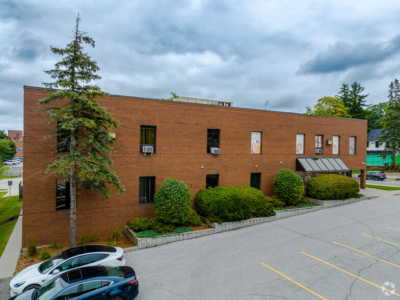 15 Elizabeth St, Orangeville, ON for lease - Building Photo - Image 2 of 5