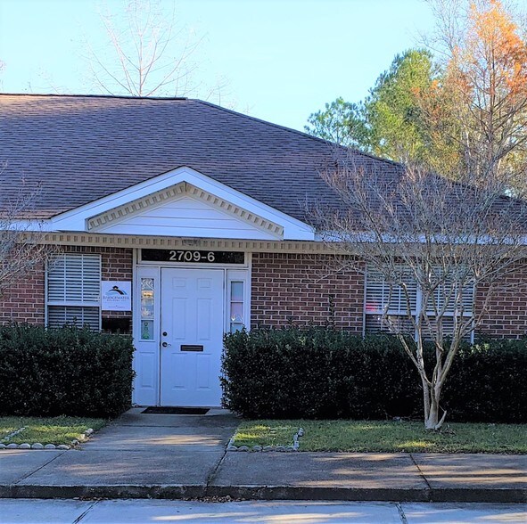 2709 Killarney Way, Tallahassee, FL 32309