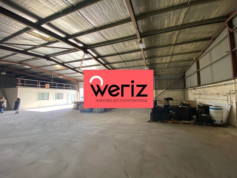 Industrial in BERRE-L'ETANG for lease - Building Photo - Image 1 of 6