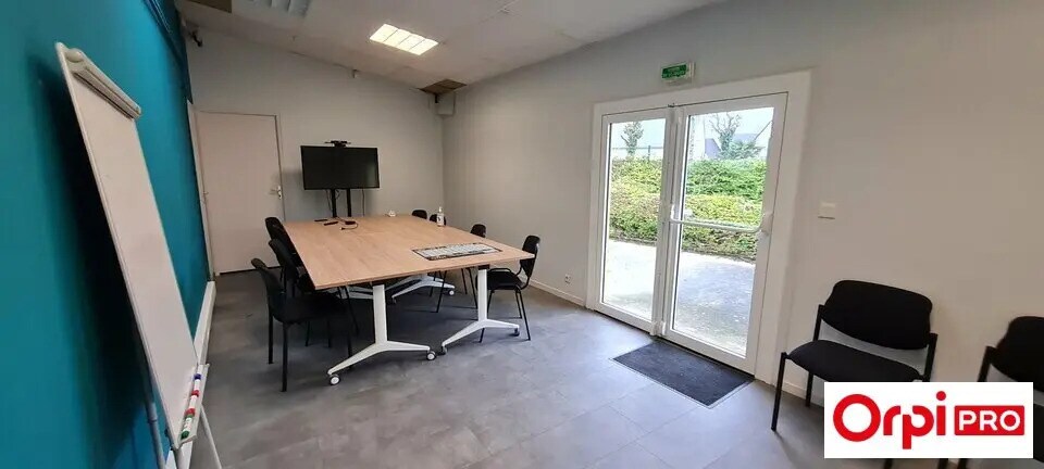 Location Bureaux 223 m² - Photo 1
