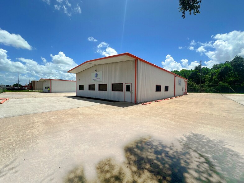 14702 Jersey Shore Dr, Houston, TX for lease - Building Photo - Image 1 of 13