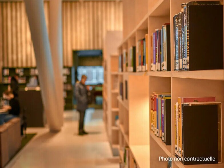 Retail in Lyon for lease - Interior Photo - Image 2 of 4