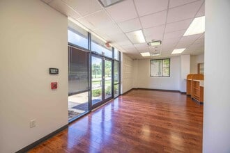 8721 Highway 6, Missouri City, TX for lease Interior Photo- Image 2 of 24