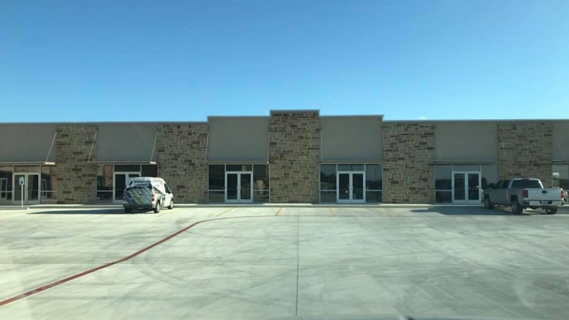 180 Town Center Blvd, Jarrell, TX for sale Primary Photo- Image 1 of 1