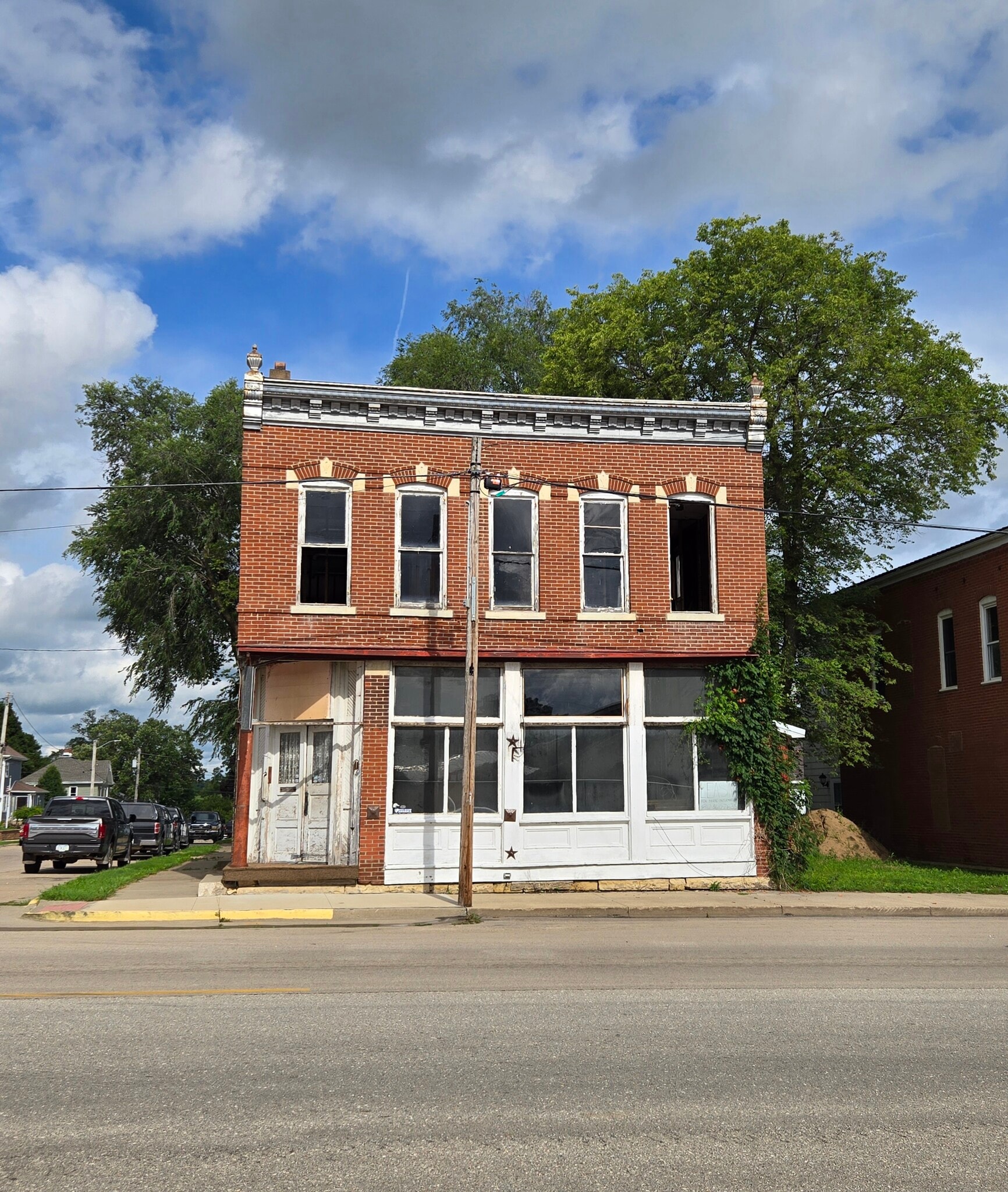 7282 Columbus St, New Vienna, IA for sale Primary Photo- Image 1 of 18