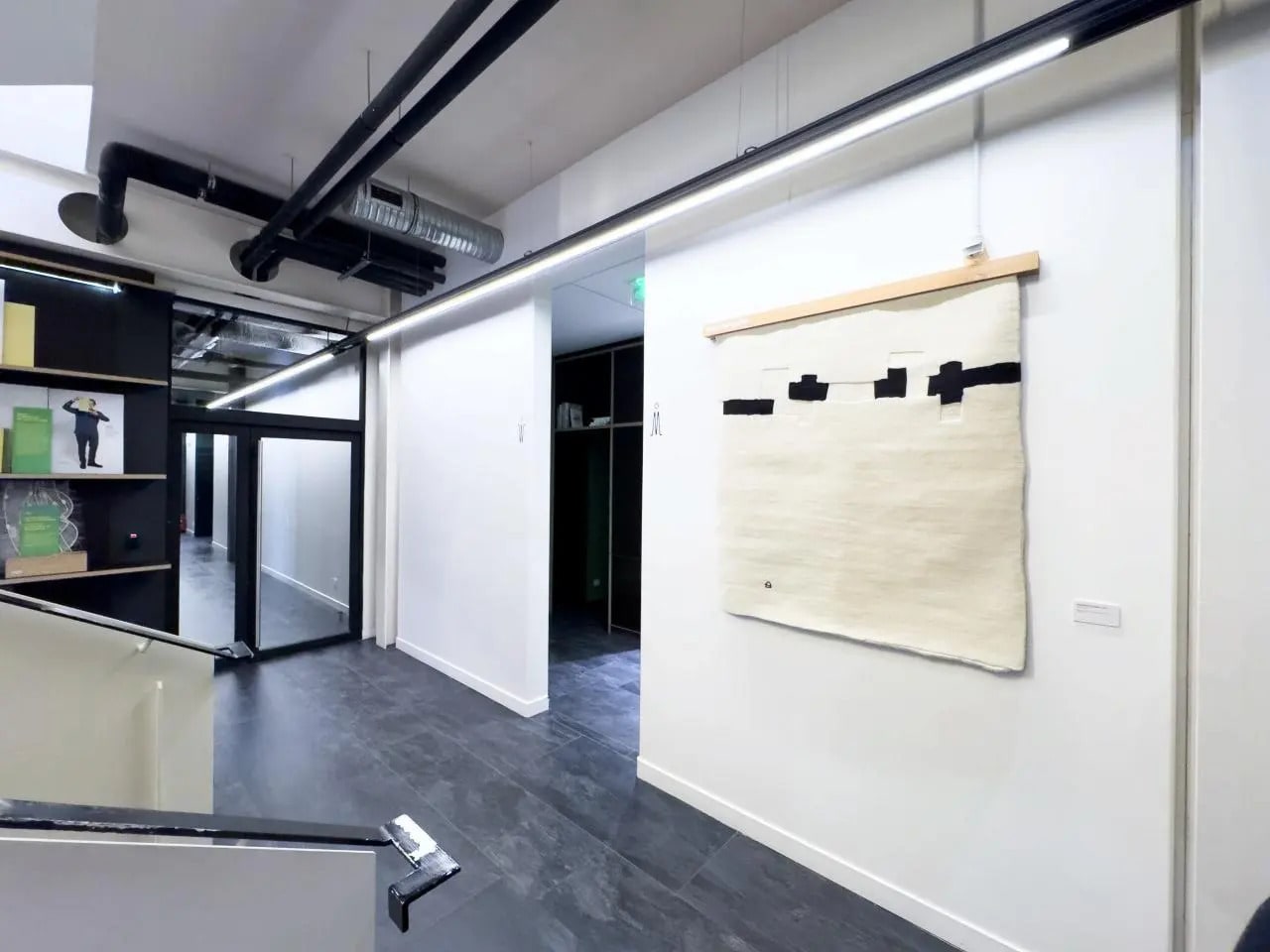 Office in Saint-Ouen-sur-Seine for lease Interior Photo- Image 1 of 10