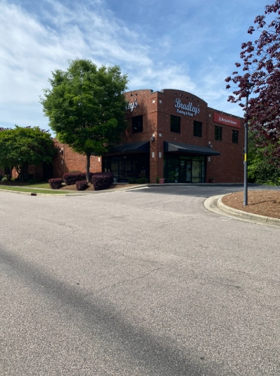 910 Windy Rd, Apex, NC for lease - Building Photo - Image 2 of 6