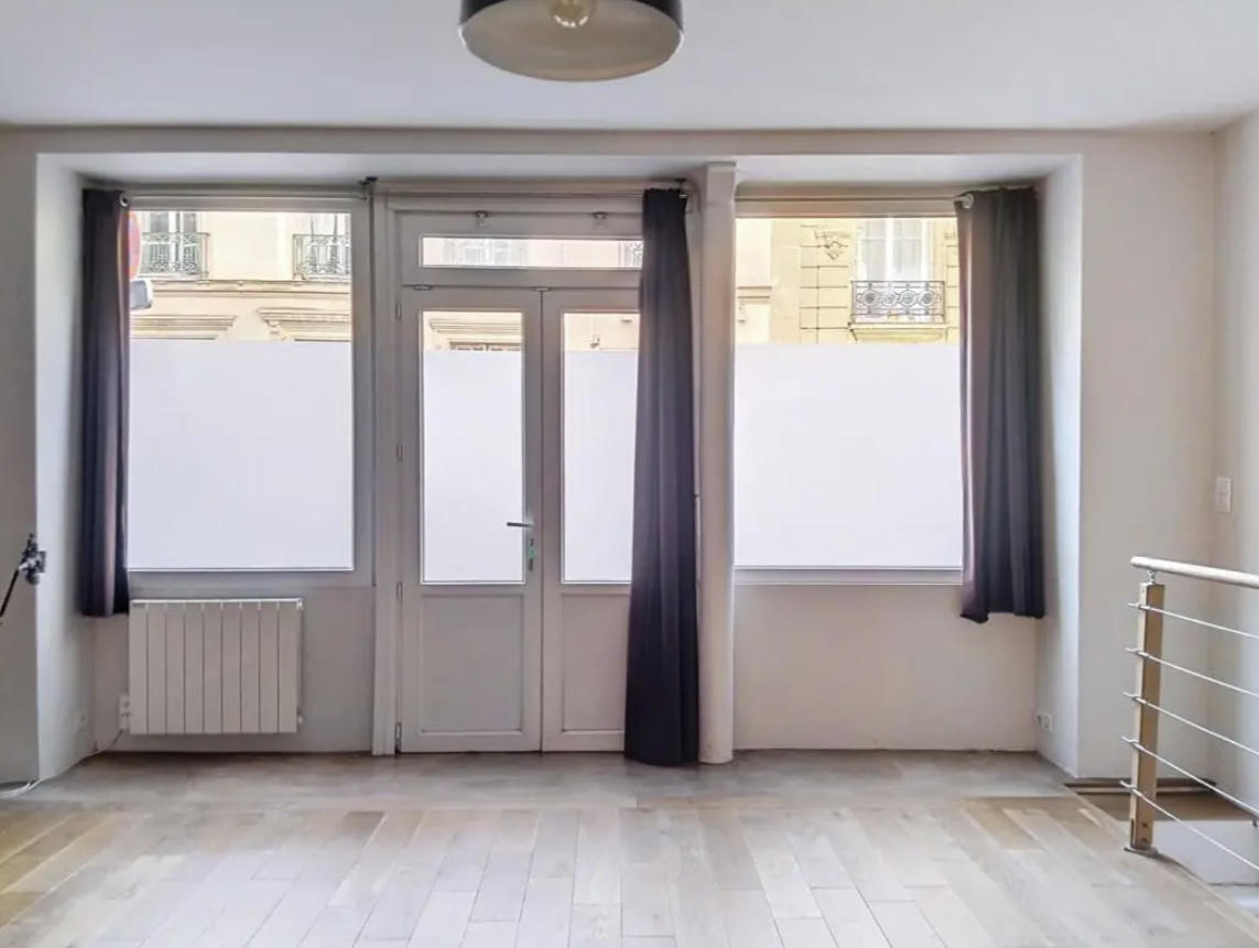 Paris, PAR 75015 - Unit Lot 1 -  - Interior Photo - Image 1 of 3