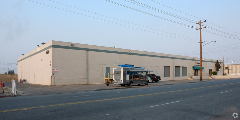 590 Martin Ave, Santa Clara, CA for lease - Building Photo - Image 3 of 12