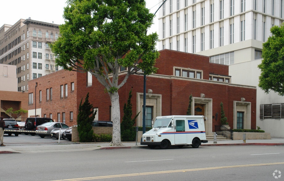 121 S Beverly Dr, Beverly Hills, CA for lease - Building Photo - Image 3 of 9