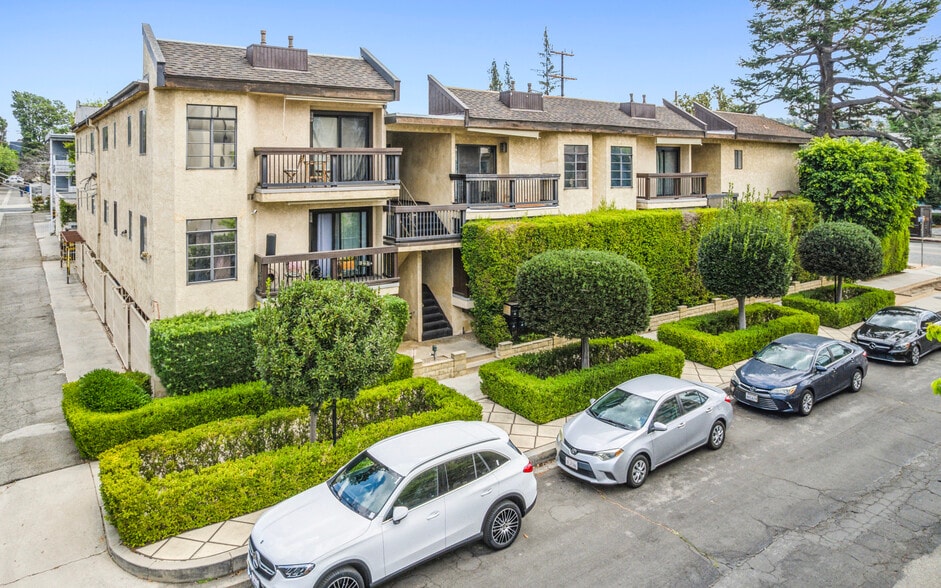 13021-13025 Moorpark St, Studio City, CA for sale - Building Photo - Image 1 of 12