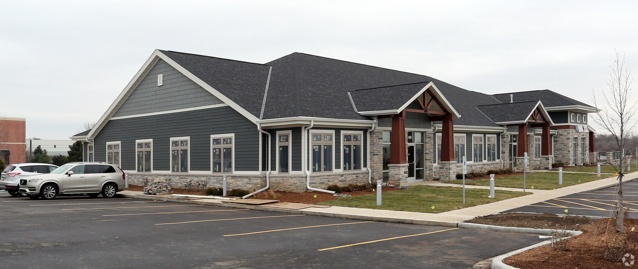 W248N5233 Executive Dr, Sussex, WI for lease Building Photo- Image 1 of 5