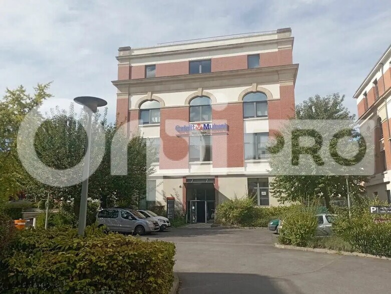Office in Reims for lease - Building Photo - Image 1 of 1