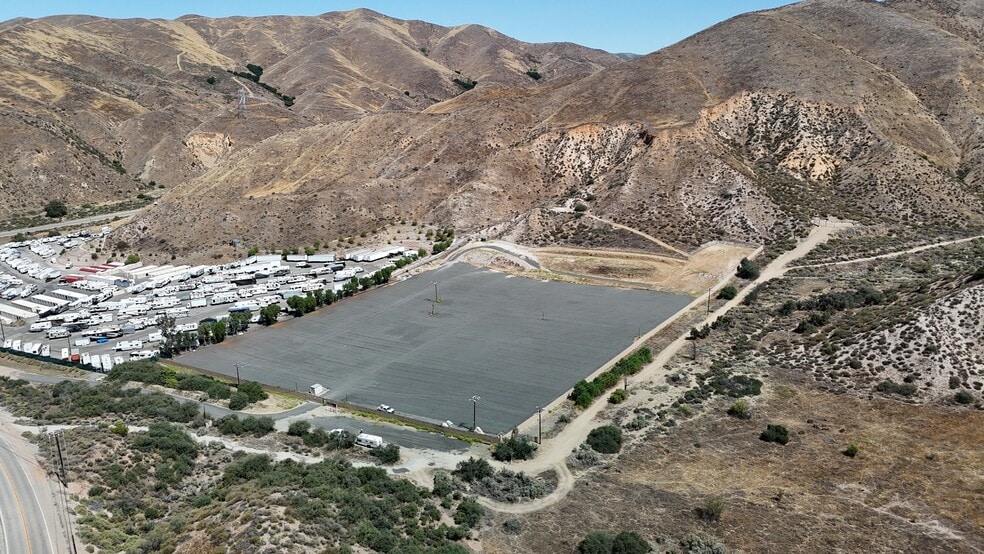 14253 Davenport Rd, Santa Clarita, CA for lease - Building Photo - Image 2 of 13