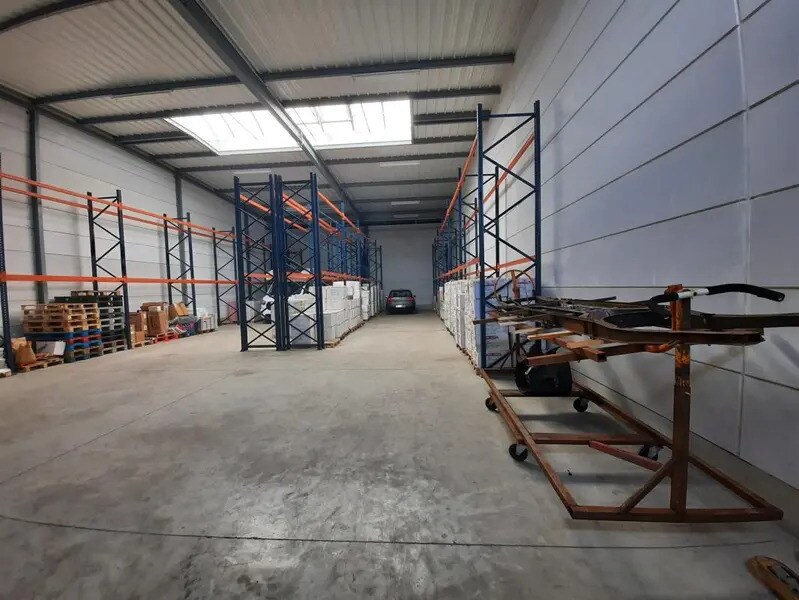 Industrial in Chambly for lease Interior Photo- Image 1 of 7