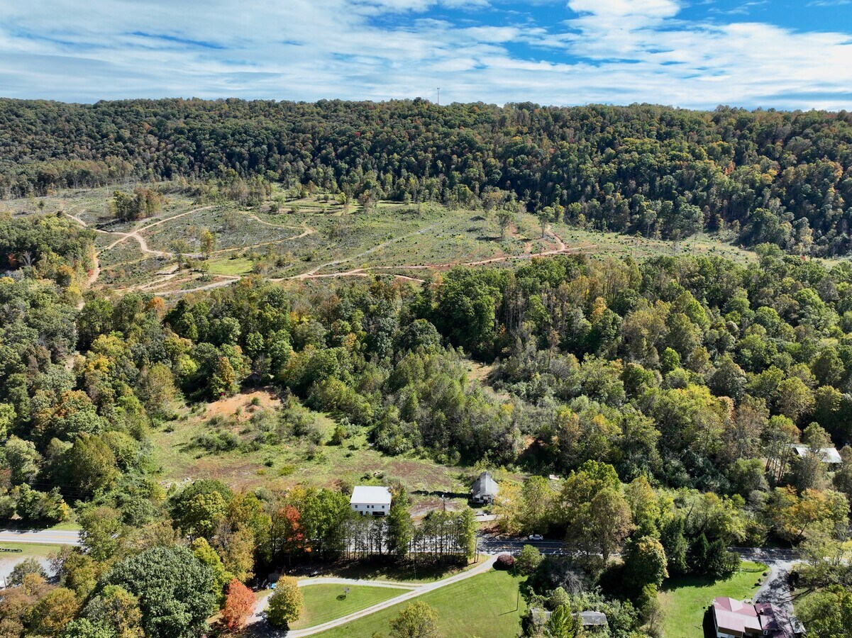 4242 Alta Dr, Alderson, WV 24910