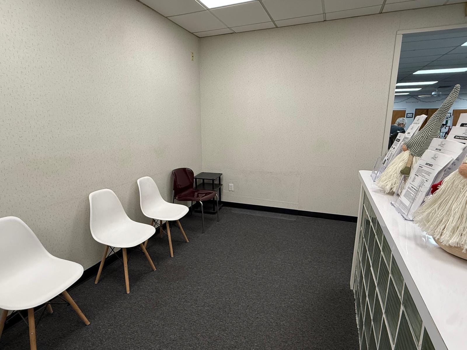 560 Northern Blvd, Great Neck, NY for lease Interior Photo- Image 1 of 8