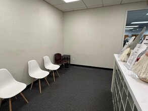 560 Northern Blvd, Great Neck, NY for lease Interior Photo- Image 1 of 8