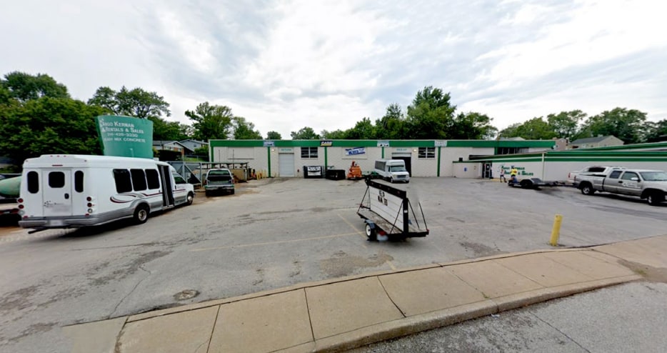 1933 Woodson Rd, Overland, MO for lease - Building Photo - Image 2 of 5