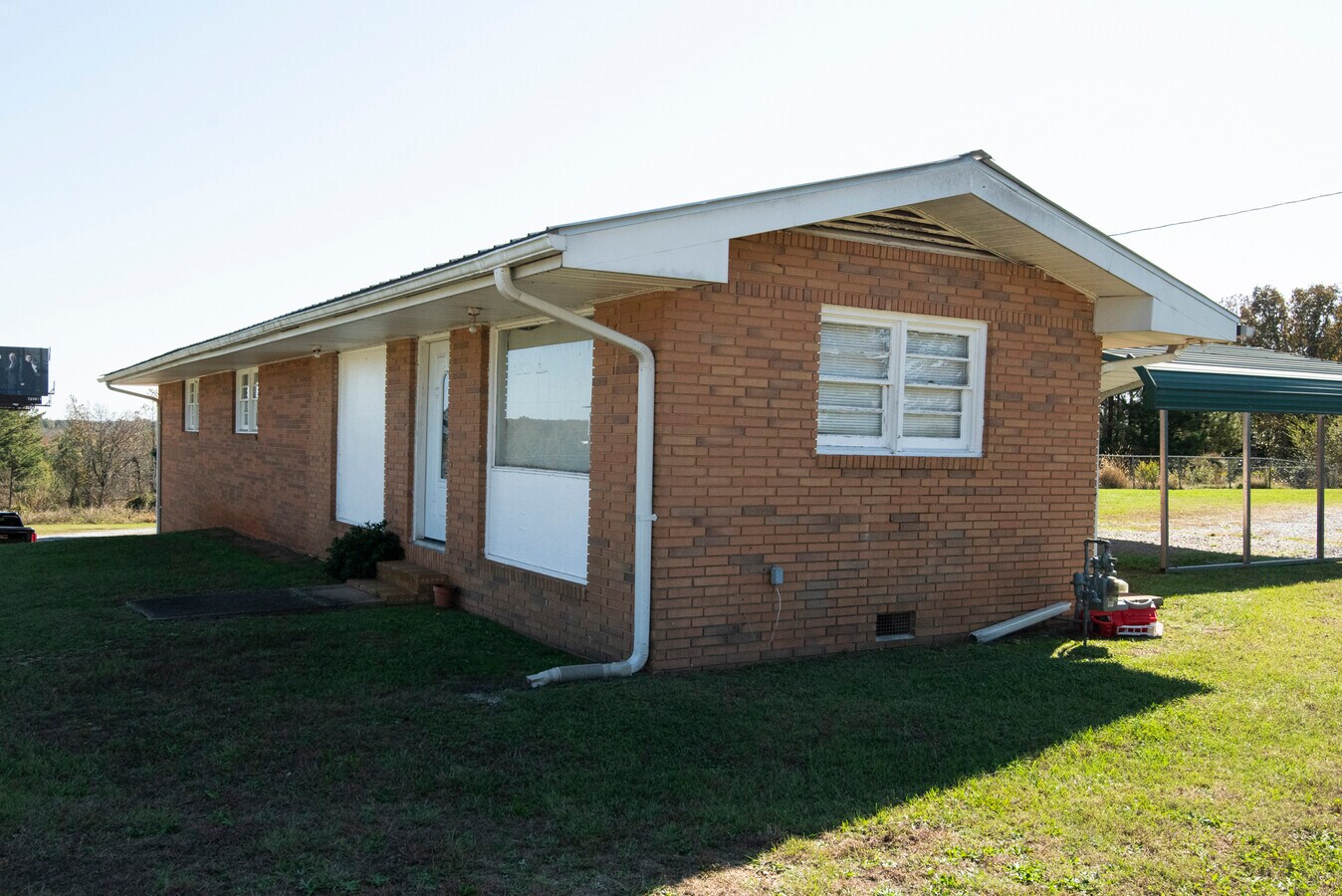 38 Bagwell Rd, Carrollton, GA 30117