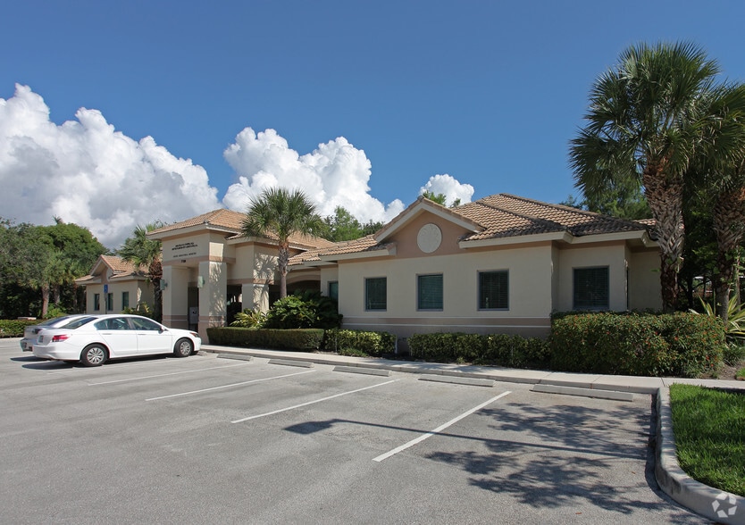 17180 Royal Palm Blvd, Weston, FL 33326