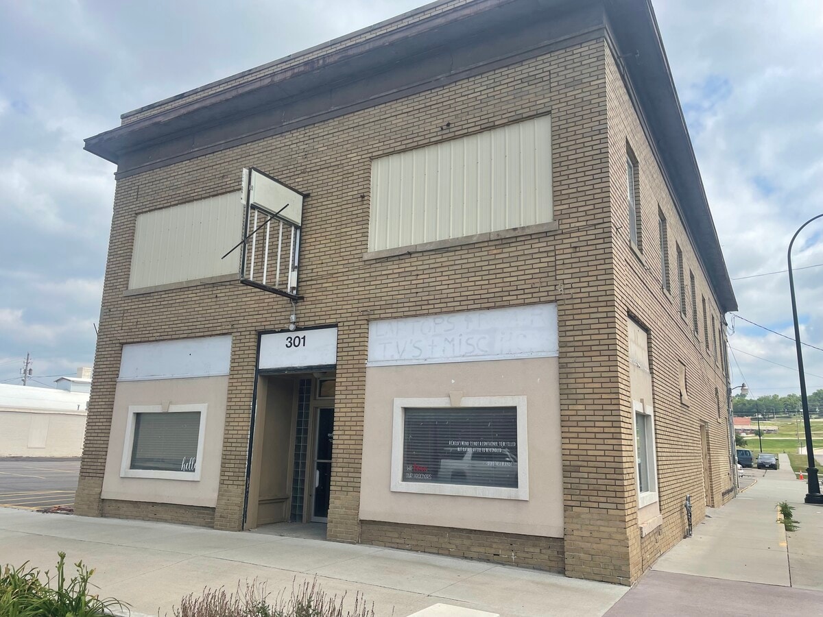 301 W 7th St, Sioux City, IA 51103
