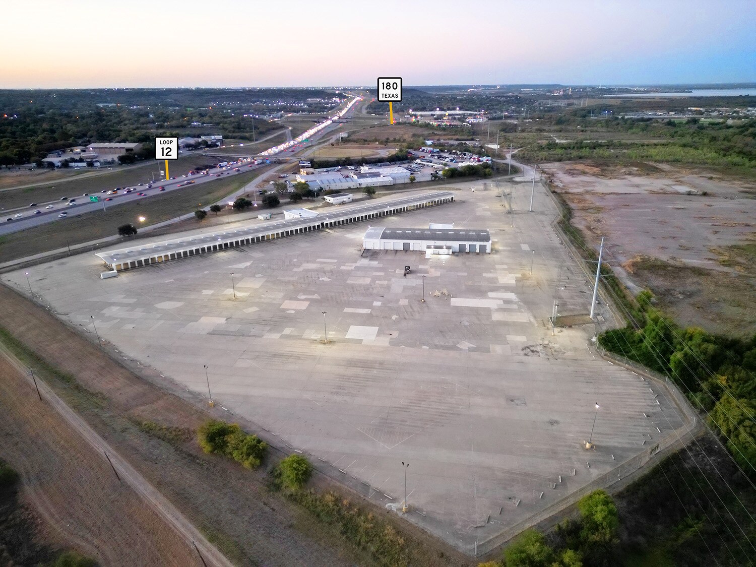 1501 N Walton Walker Blvd, Dallas, TX for lease Building Photo- Image 1 of 9